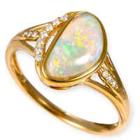 ENGAGEMENT RINGS